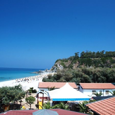 Residence Il Turistico แซมโบรเน ภายนอก รูปภาพ