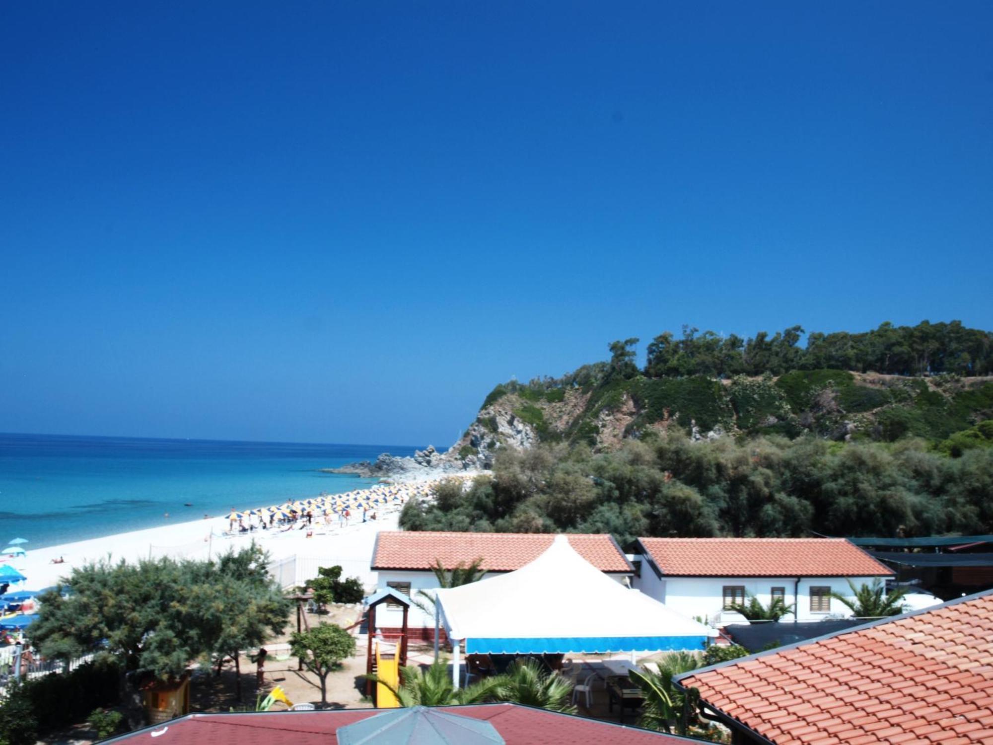 Residence Il Turistico แซมโบรเน ภายนอก รูปภาพ