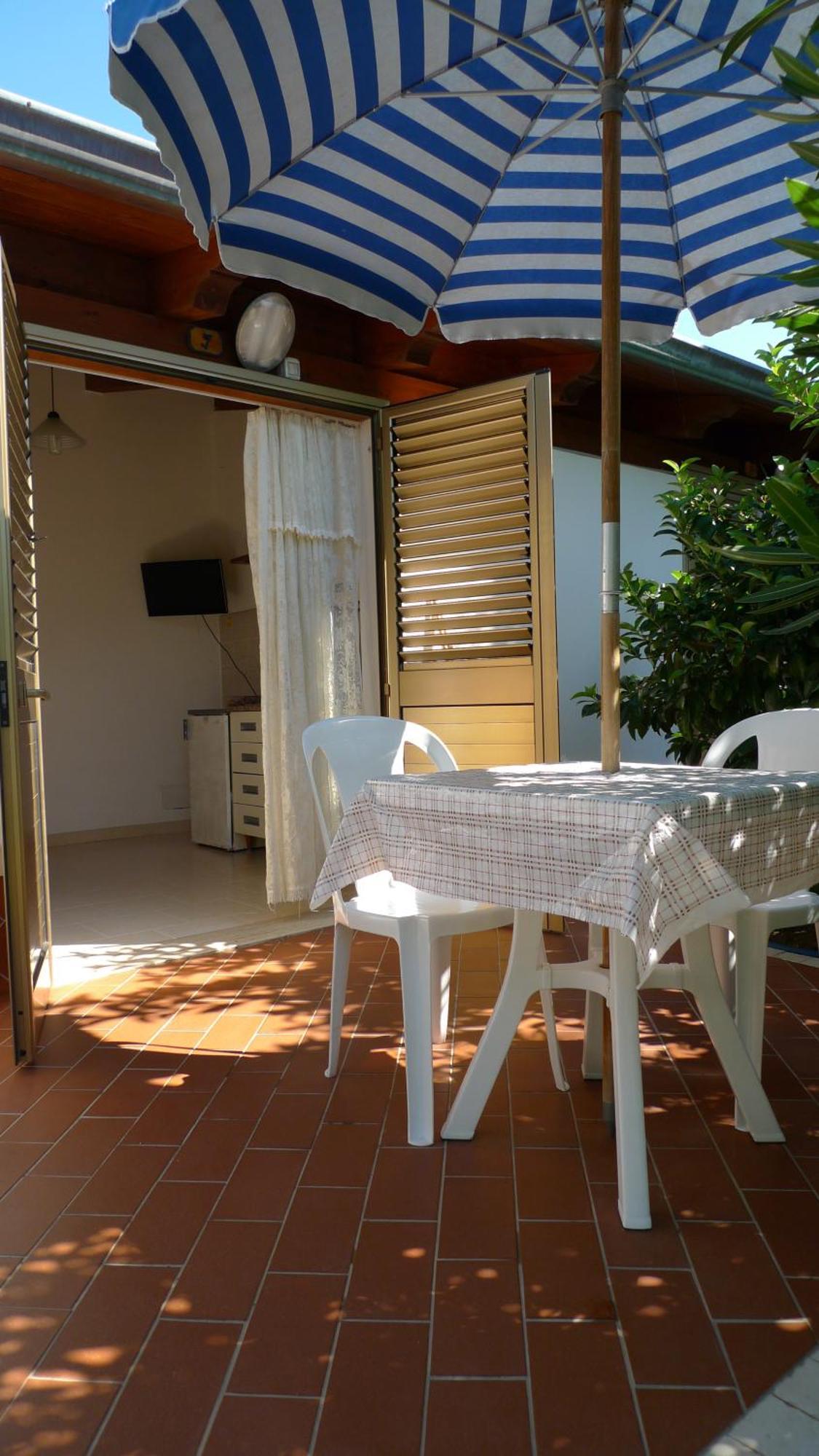 Residence Il Turistico แซมโบรเน ภายนอก รูปภาพ