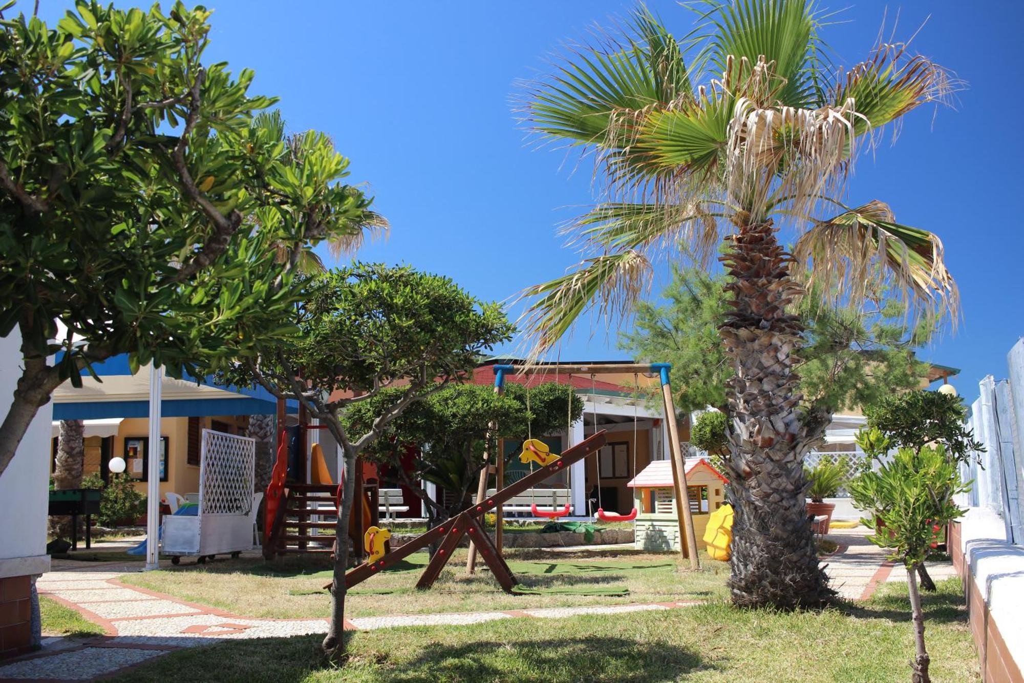 Residence Il Turistico แซมโบรเน ภายนอก รูปภาพ