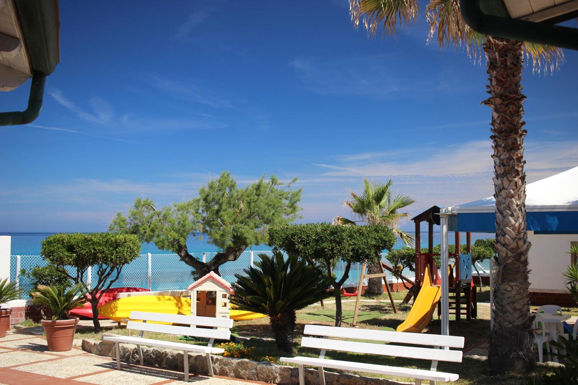 Residence Il Turistico แซมโบรเน ภายนอก รูปภาพ